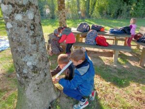 Les CE en école dehors
